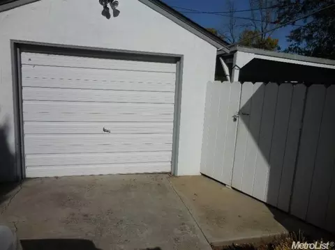 39 Eaton Ave, Tracy, CA 95376 photo 2