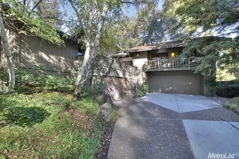 91 Covered Bridge Rd, Carmichael, CA 95608 photo 2