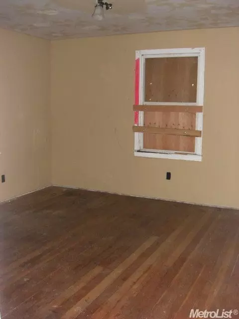 1104 Del Mar, Modesto, CA 95354 photo 2