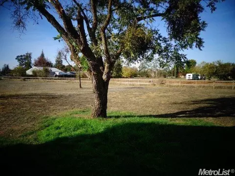 3452 E Forest Lake Rd, Acampo, CA 95220 photo 4