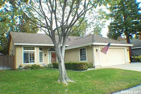 5401 Pearlstone Dr, Antelope, CA 95843 photo 1