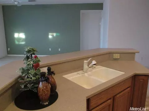 2802 Coopers Hawk Loop, Lincoln, CA 95648 photo 9