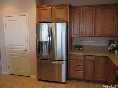 2802 Coopers Hawk Loop, Lincoln, CA 95648 photo 4