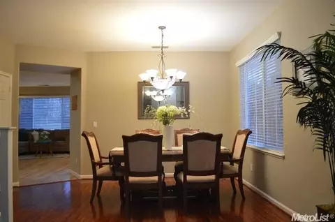 781 Saffron Dr, Tracy, CA 95377 photo 5
