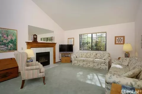 2812 Bodega Bay Pl, Davis, CA 95616 photo 2