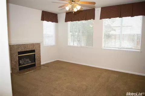 482 Lily Dr, Merced, CA 95341 photo 5