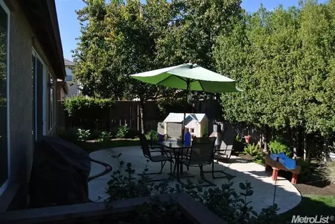 2071 Bishop Way, Lodi, CA 95242 photo 8