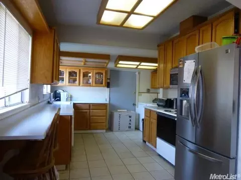 1710 Tully Rd, Modesto, CA 95350 photo 9