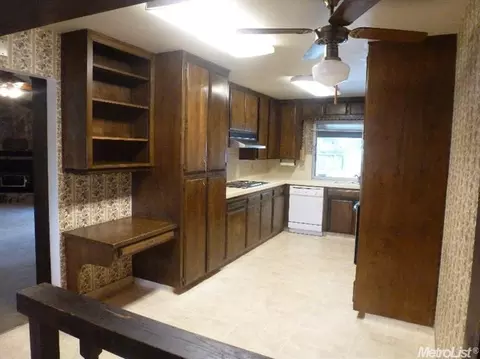 1305 Wallin Way, Modesto, CA 95351 photo 7