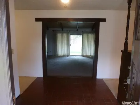 1305 Wallin Way, Modesto, CA 95351 photo 3