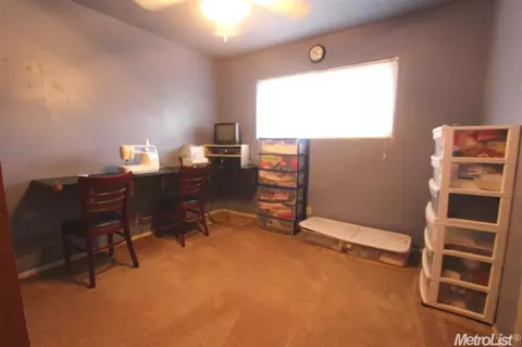 40 Manor Ave, Gustine, CA 95322 photo 8