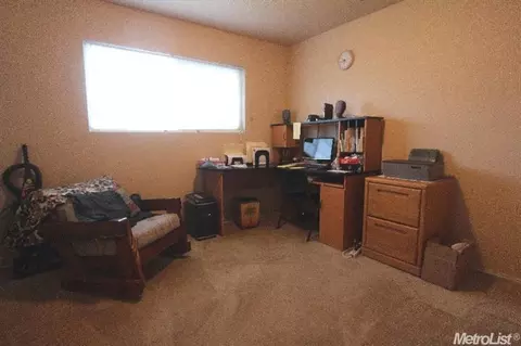40 Manor Ave, Gustine, CA 95322 photo 9