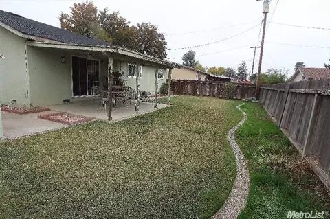 40 Manor Ave, Gustine, CA 95322 photo 11