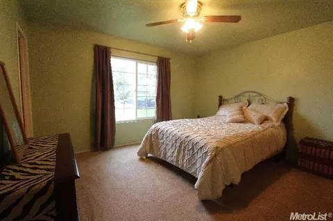 40 Manor Ave, Gustine, CA 95322 photo 6