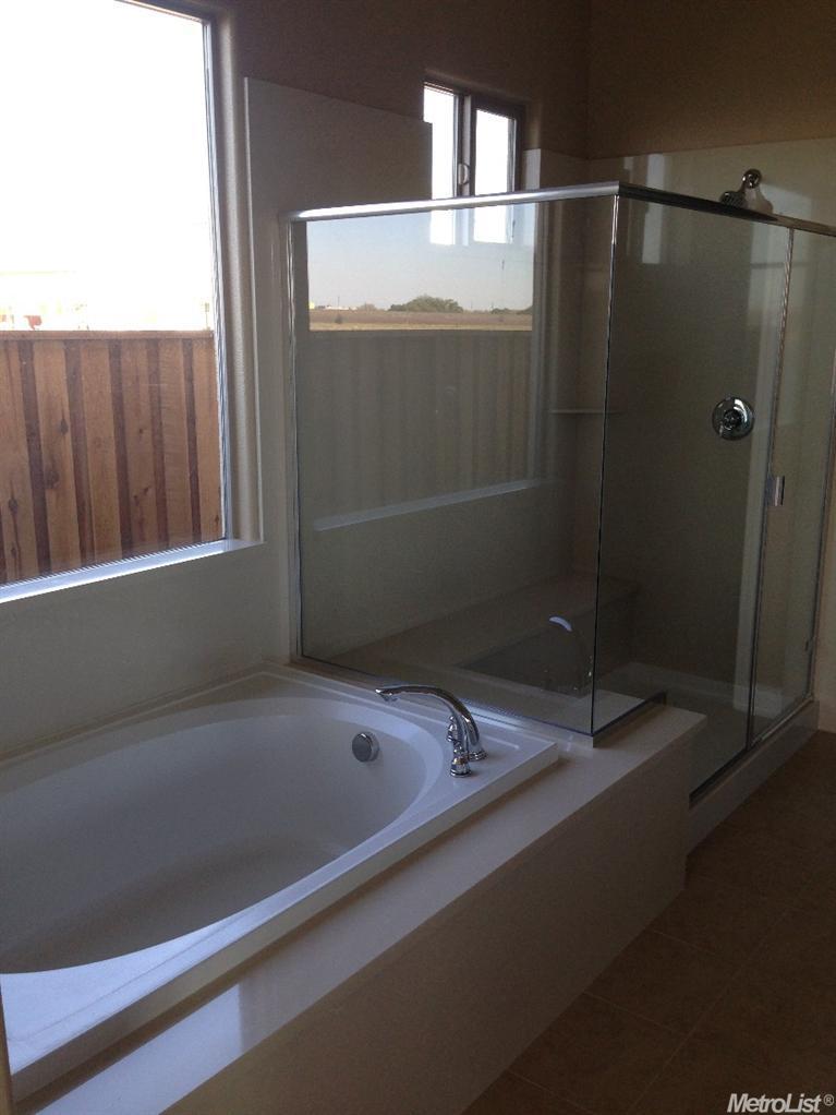 1307 Como Dr, Manteca, CA 95337 photo 8