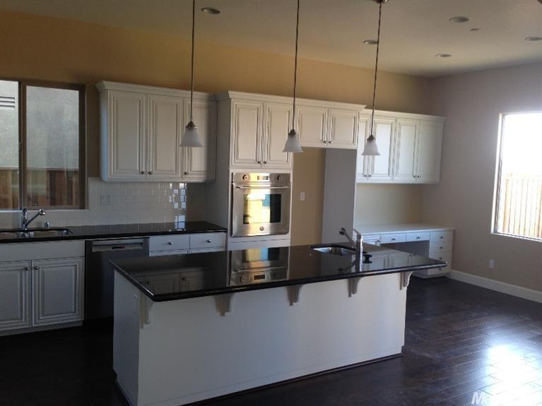1307 Como Dr, Manteca, CA 95337 photo 5