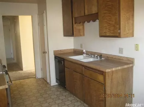1104 Moffett Rd, Modesto, CA 95351 photo 3