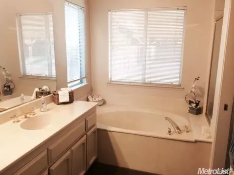 1934 Fultz Ct, Merced, CA 95341 photo 3