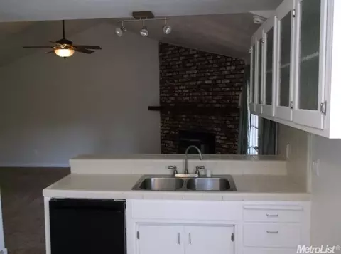 2120 Lunar, Ceres, CA 95307 photo 10