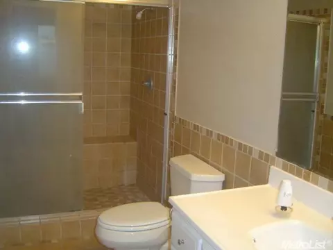 921 Cypress St, Manteca, CA 95336 photo 7