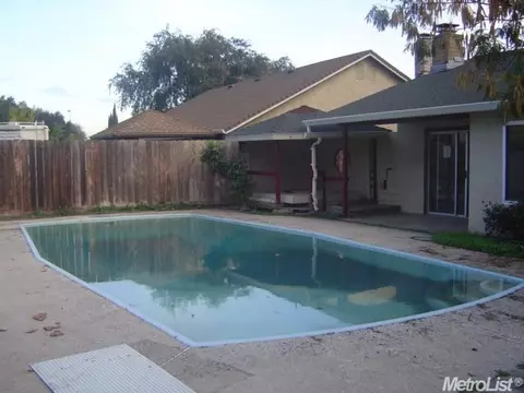921 Cypress St, Manteca, CA 95336 photo 12