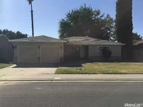 5754 Comanche Dr, Manteca, CA 95336 photo 1