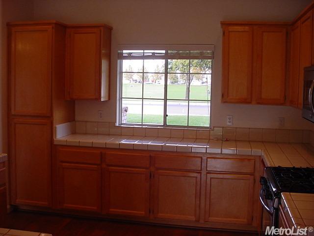 424 W Boesch Dr, Ripon, CA 95366 photo 8