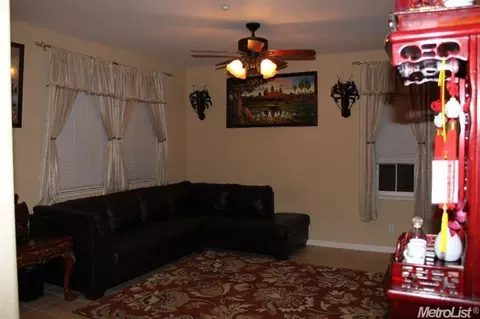 2147 Cedrus, Tracy, CA 95376 photo 2