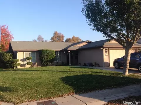 928 Chalone Dr, Modesto, CA 95358 photo 1