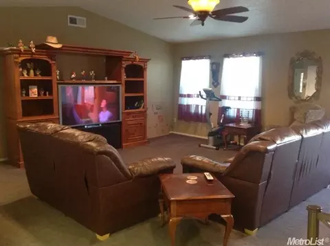 928 Chalone Dr, Modesto, CA 95358 photo 5