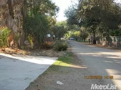 1066 E Willow Ave, Manteca, CA 95337 photo 3