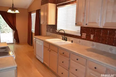 367 Valley Ave, Lodi, CA 95240 photo 10