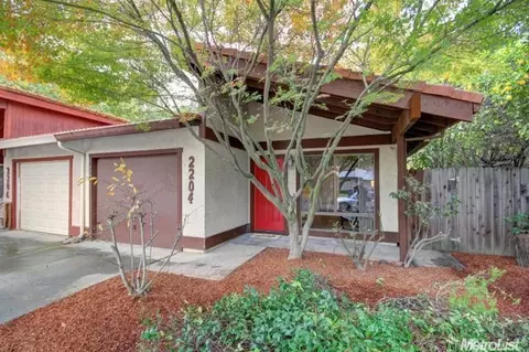 2204 E 8th St, Davis, CA 95618 photo 1