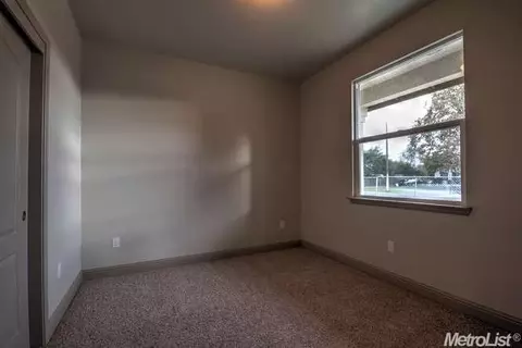 217 E Milgeo Ave, Ripon, CA 95366 photo 9