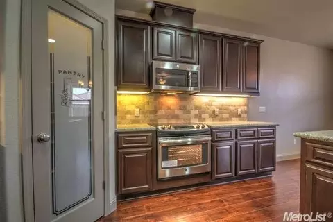 217 E Milgeo Ave, Ripon, CA 95366 photo 4