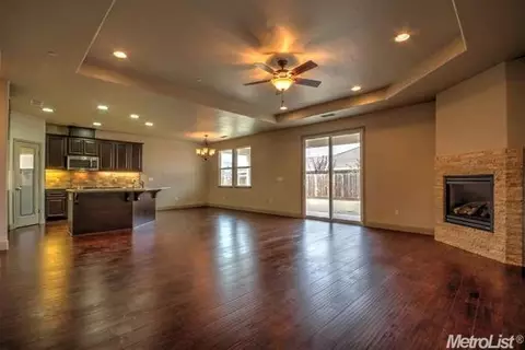 217 E Milgeo Ave, Ripon, CA 95366 photo 5
