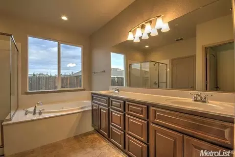 217 E Milgeo Ave, Ripon, CA 95366 photo 16