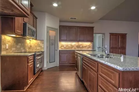 185 E Milgeo Ave, Ripon, CA 95366 photo 6