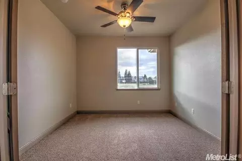 185 E Milgeo Ave, Ripon, CA 95366 photo 11