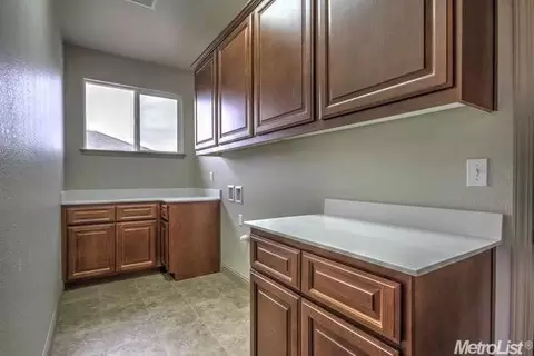185 E Milgeo Ave, Ripon, CA 95366 photo 9