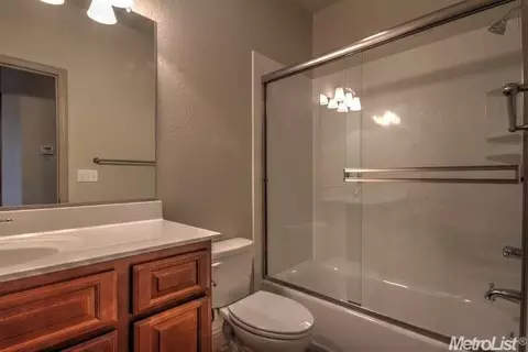 185 E Milgeo Ave, Ripon, CA 95366 photo 14