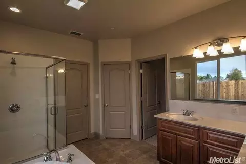 185 E Milgeo Ave, Ripon, CA 95366 photo 20
