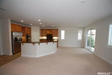 1595 Maple Valley St, Manteca, CA 95336 photo 6