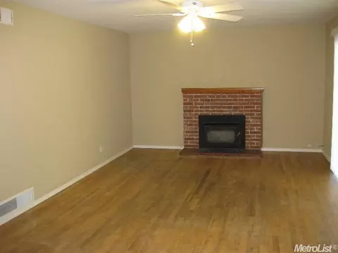 1417 Joni Ave, Modesto, CA 95350 photo 2