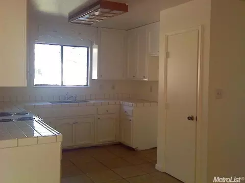 1948 Bavil Dr, Ceres, CA 95307 photo 9