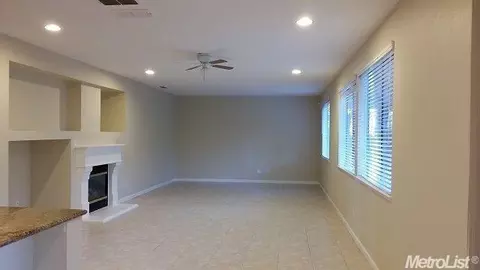 1300 Whispering Wind Dr, Tracy, CA 95377 photo 11