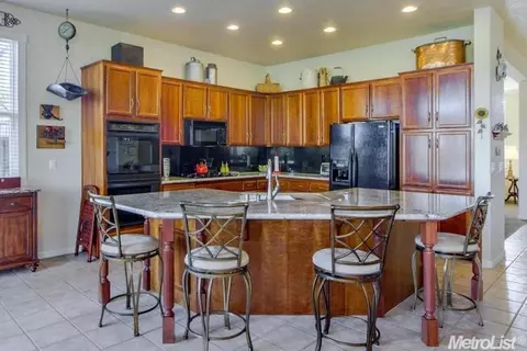 2215 Rockwell Dr, Davis, CA 95618 photo 5