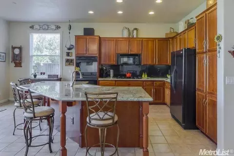2215 Rockwell Dr, Davis, CA 95618 photo 7