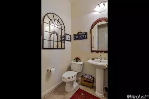 2215 Rockwell Dr, Davis, CA 95618 photo 19