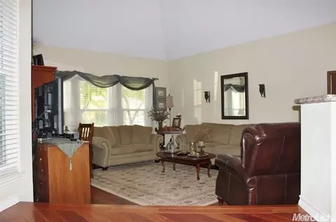 534 Santee Ct, Lodi, CA 95242 photo 4
